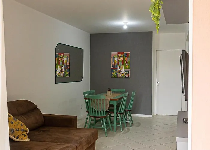 Lindo Ap condomínio Villa Giardino ótima localização .